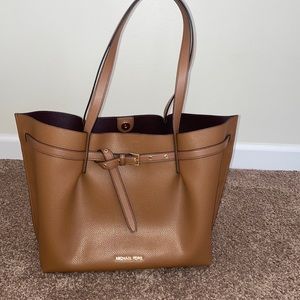 Michael Kors Large tan tote